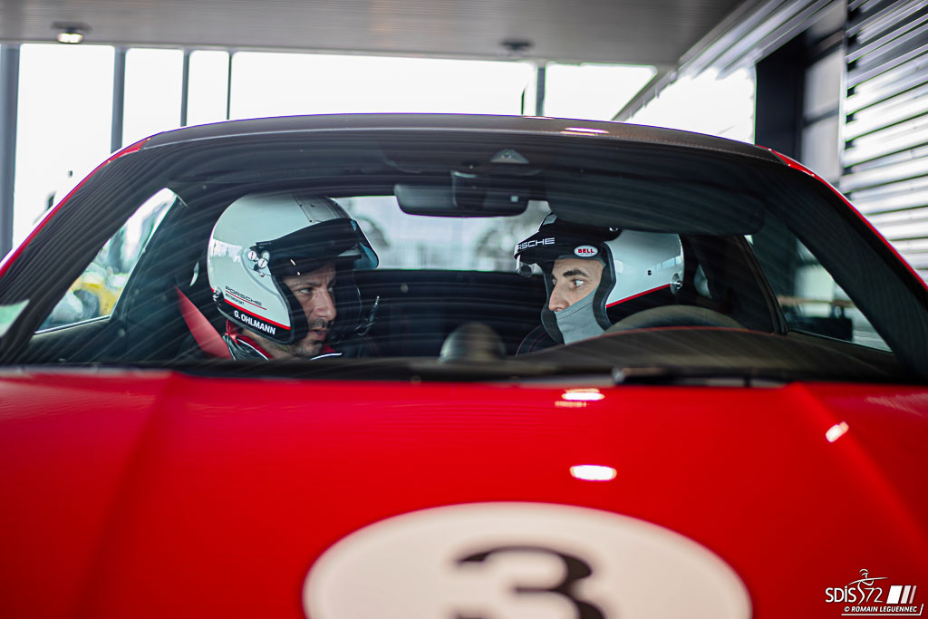coaching-porsche-rouge-sapeurs-pompiers-fun-cup