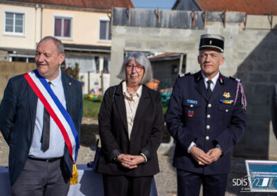 autorités-ceremonie-pose-premiere-pierre-centre-secours-saint-cosme-en-vairais
