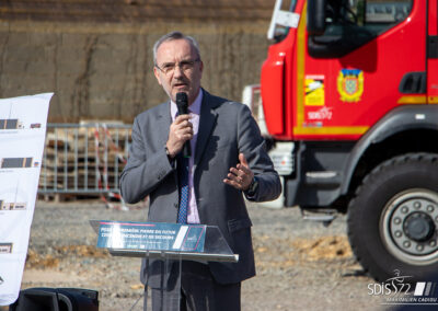 allocution-jean-carle-grelier-depute-ceremonie-maire-pose-premiere-pierre-centre-secours-saint-cosme-en-vairais