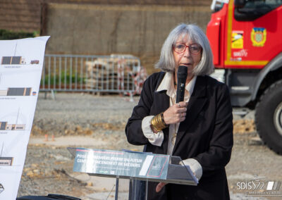 allocution-2-martine-crnkovic-vice-presidente-sids-sarthe-ceremonie-pose-premiere-pierre-centre-secours-saint-cosme-en-vairais