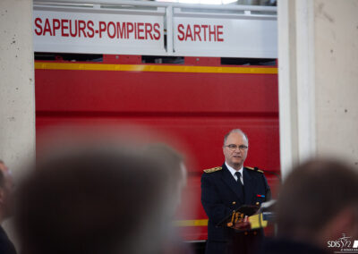 emmanuel-aubry-prefet-sarthe-camion-pompier-sdis-72